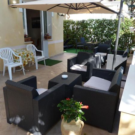 Hotel Monti Riccione Exterior foto